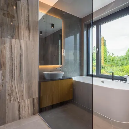 Titanium * Οπατία