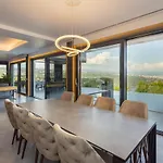 Villa Titanium